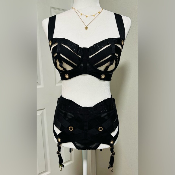 Honey Birdette 3 Piece Set - Picture 7 of 15